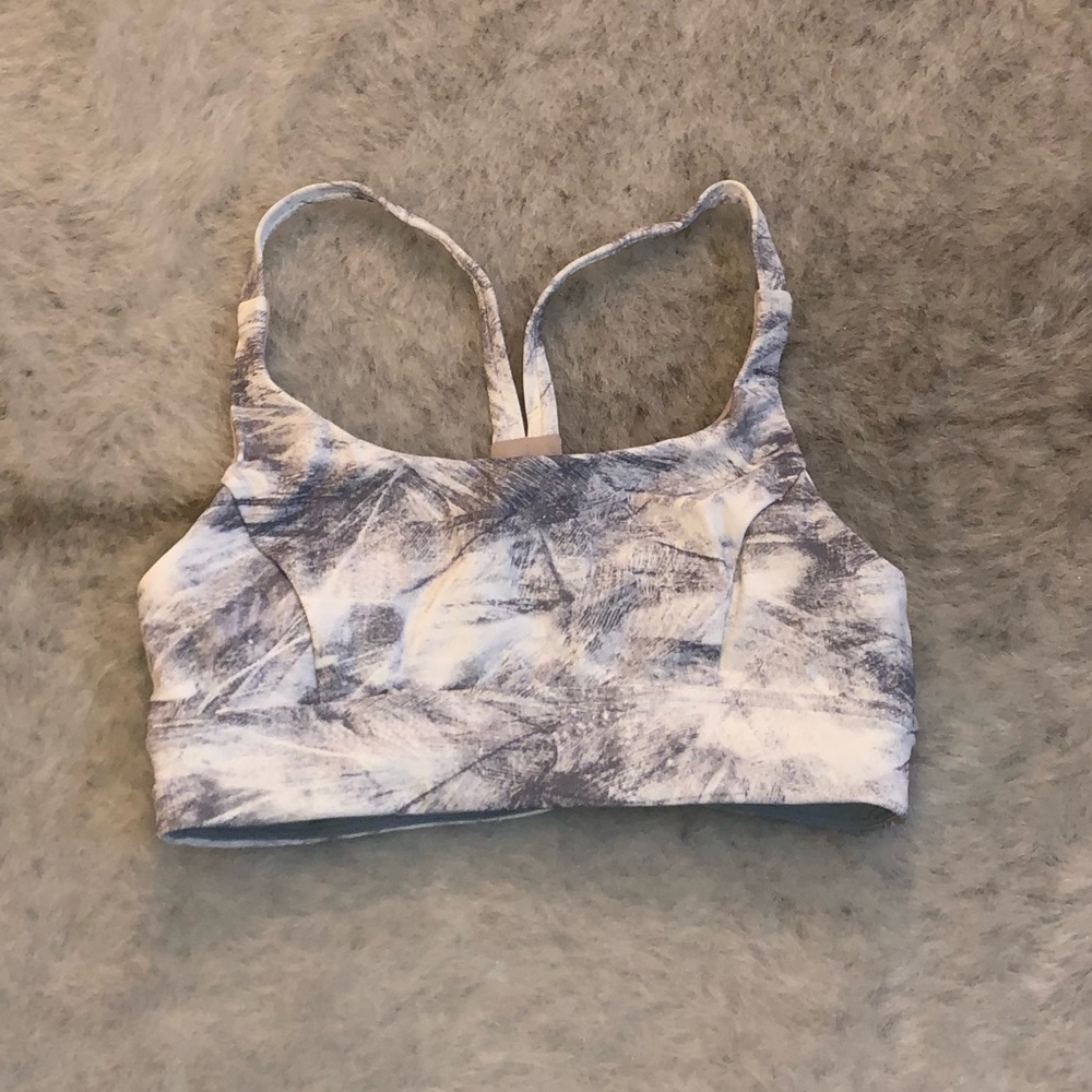 White Lululemon Sportbra